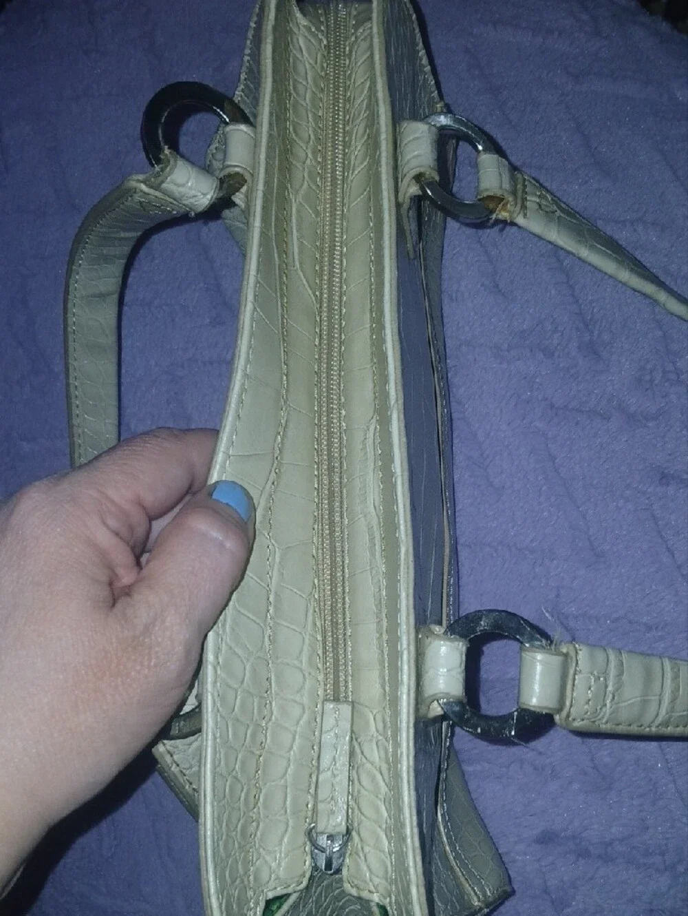 Tommy Hilfiger Y2K Vintage Cream Croc-Embossed Leather Shoulder Bag